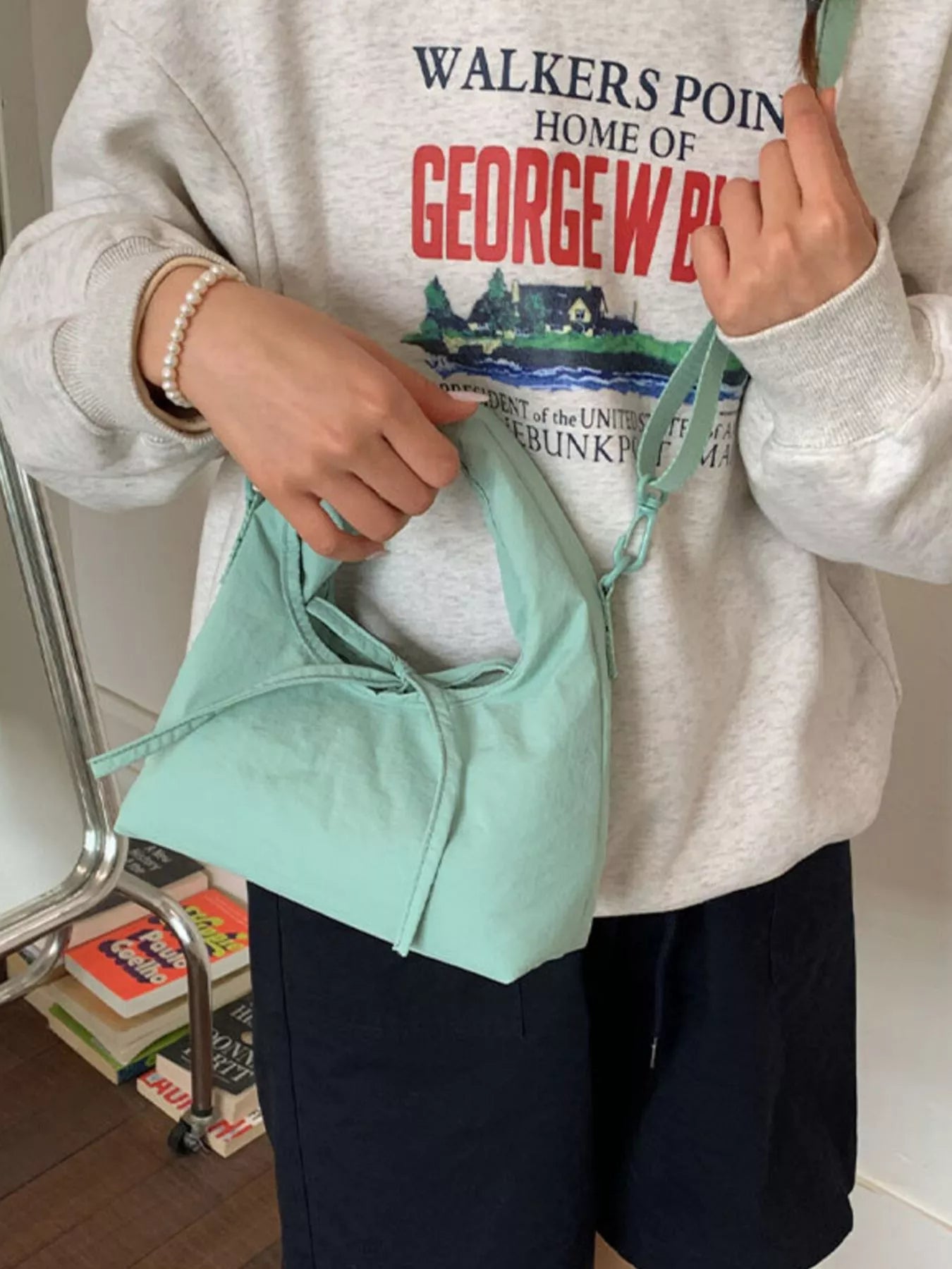 Casual Lightweight Solid Color Crossbody Bag