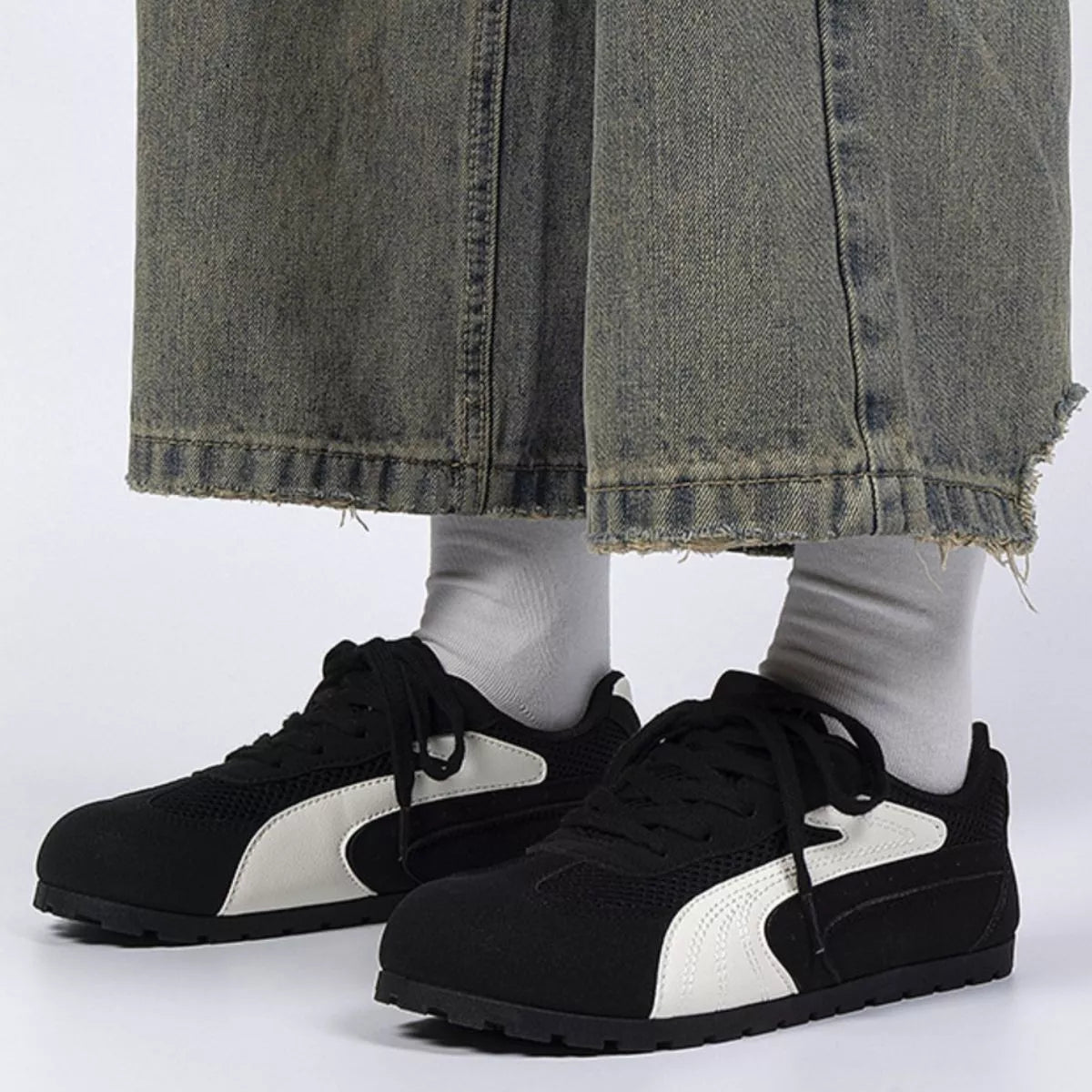 Contrast Lace Up Casual Sneakers