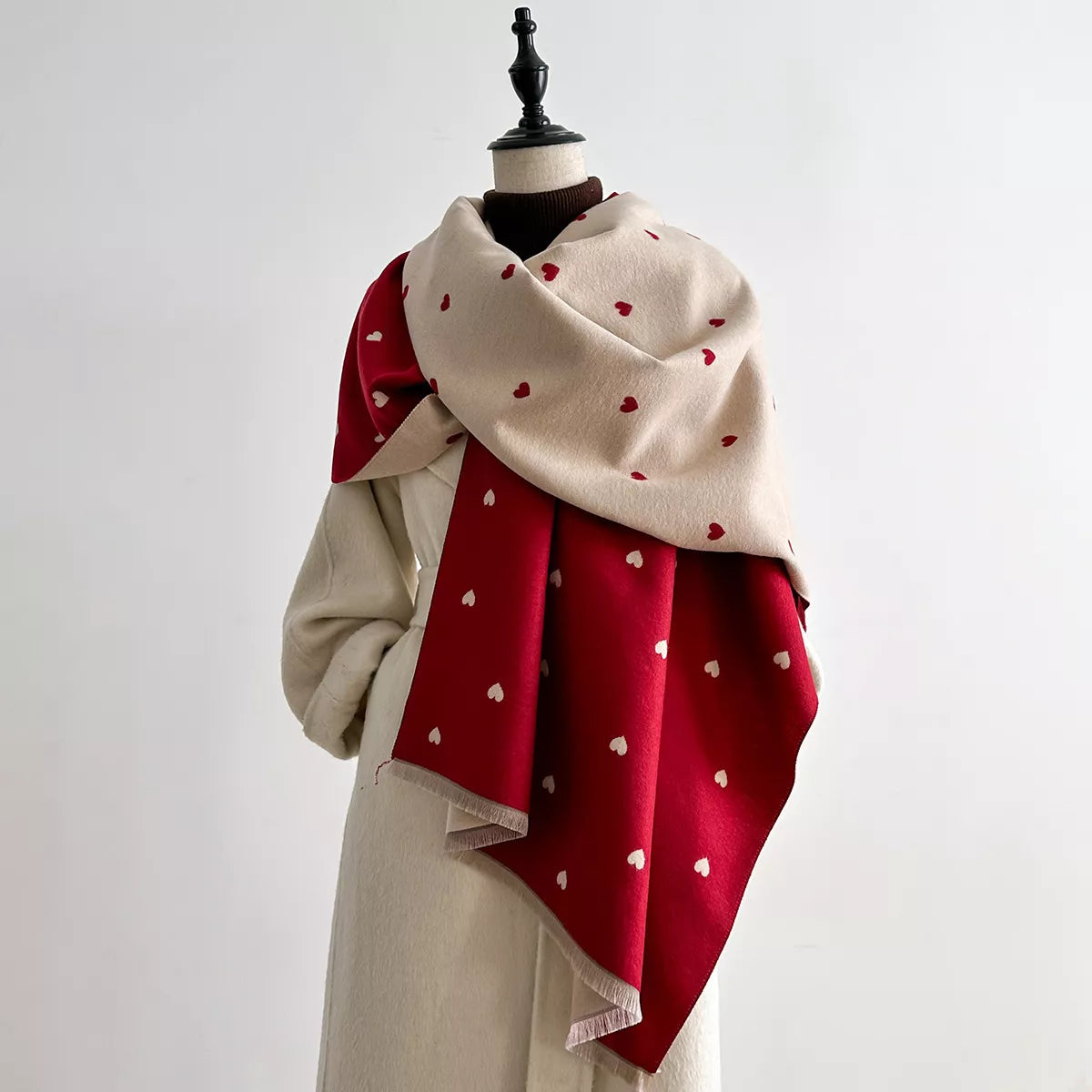 Heart-Patterned Raw Hem Winter Scarf