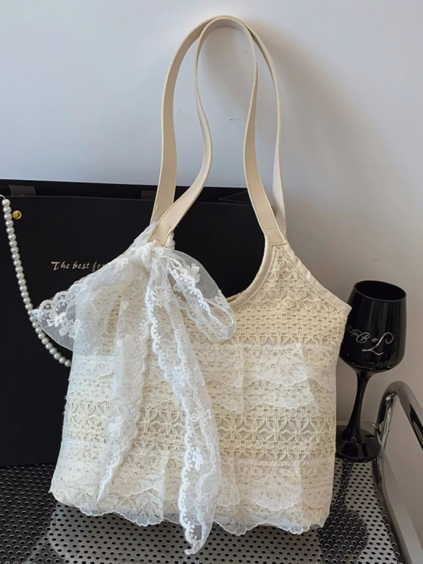Lace Bowknot Woven Handbag