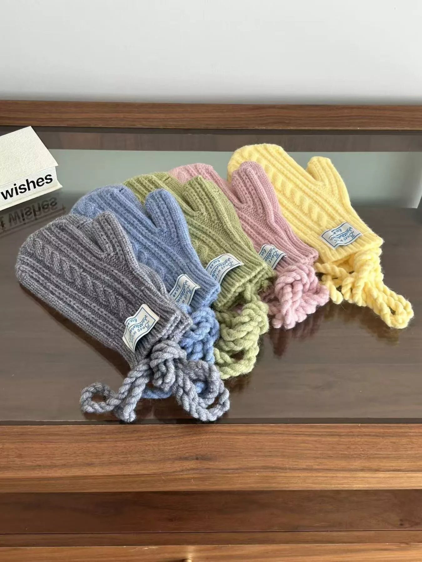 71ed232cb0764fd19ea12895e3c54660-Max-Origin