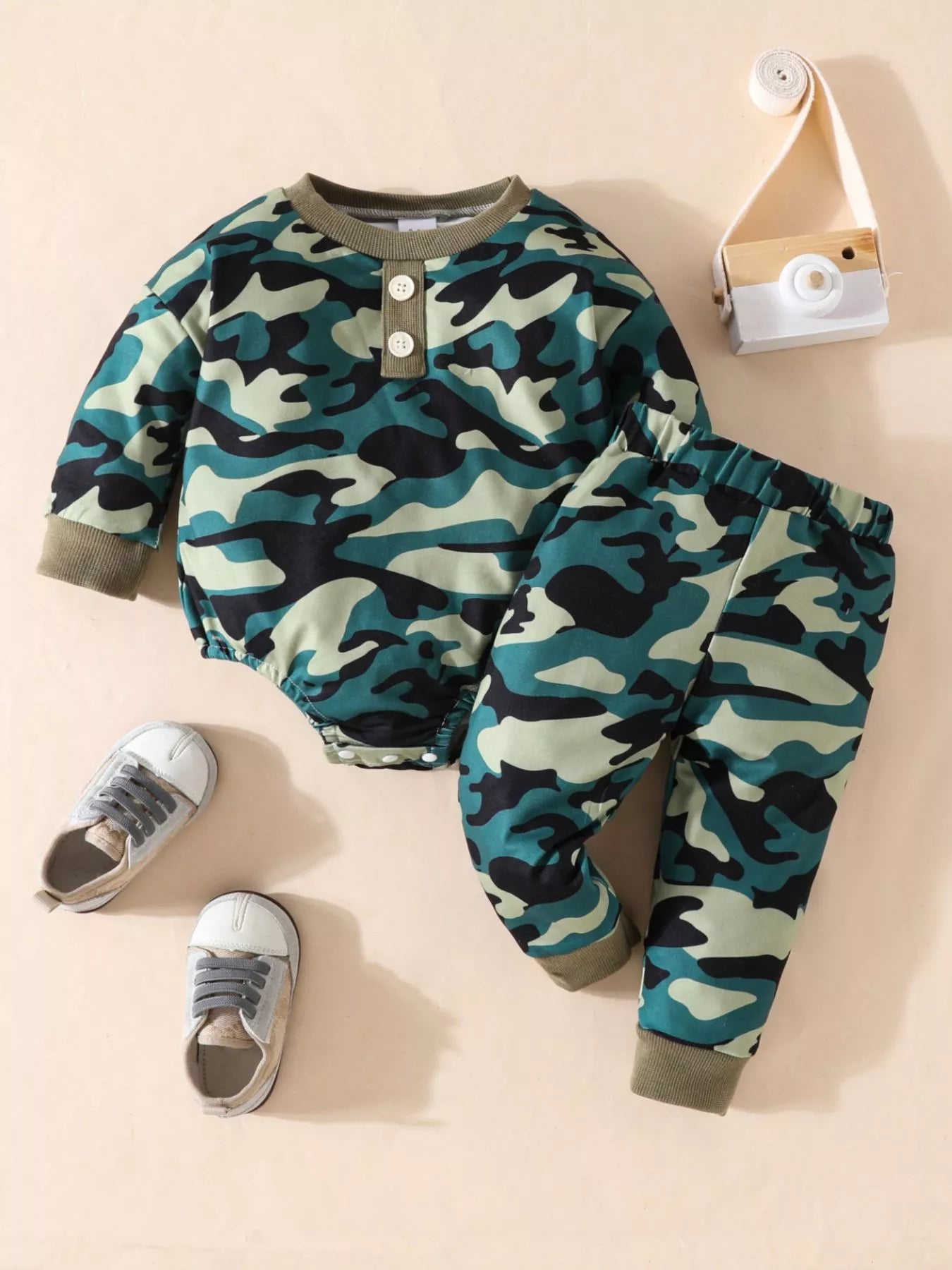 Children's Camouflage Print Bodysuit & Pants Set
