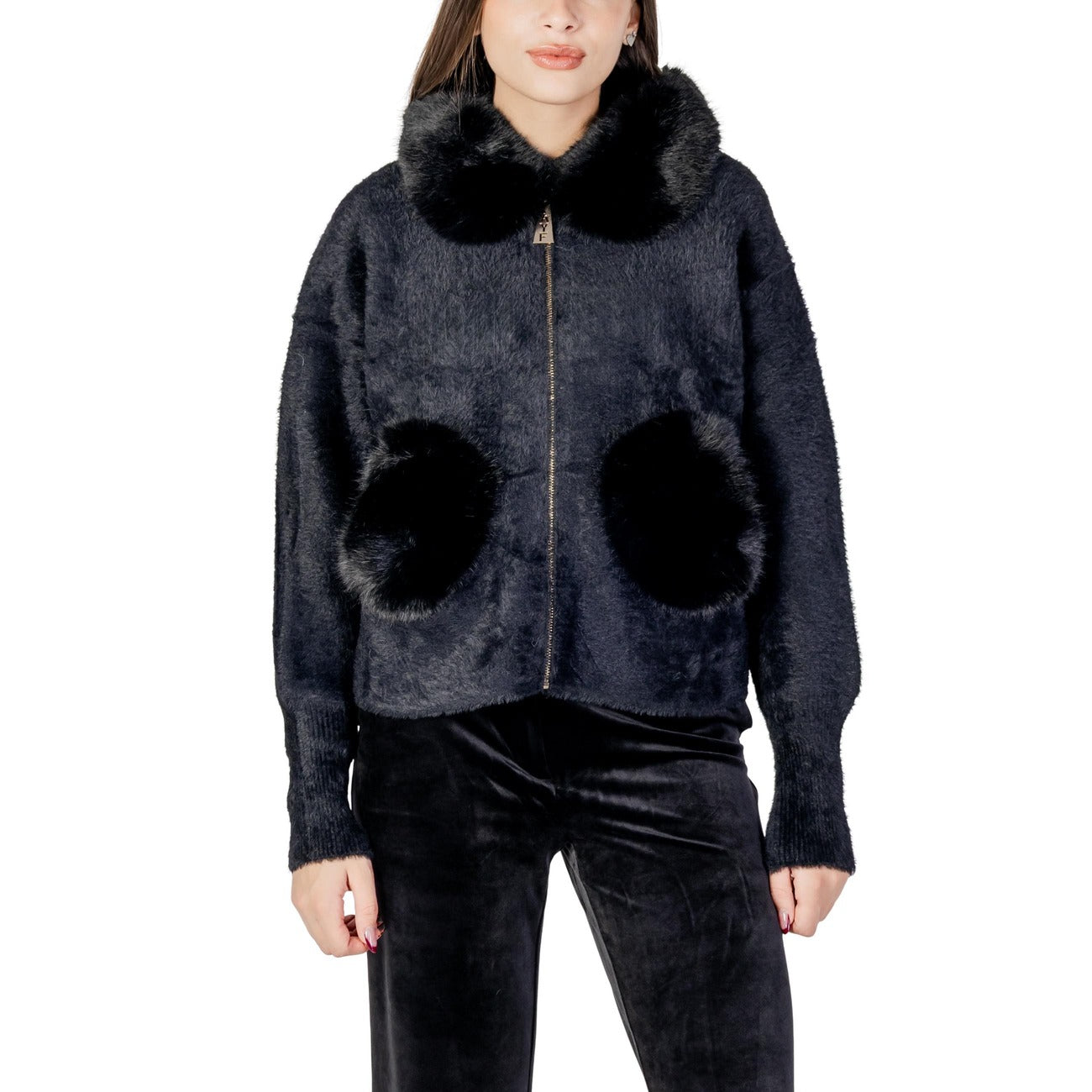 - Grande magazzino online abbigliamento e accessori  vedor 15790470529373vedor