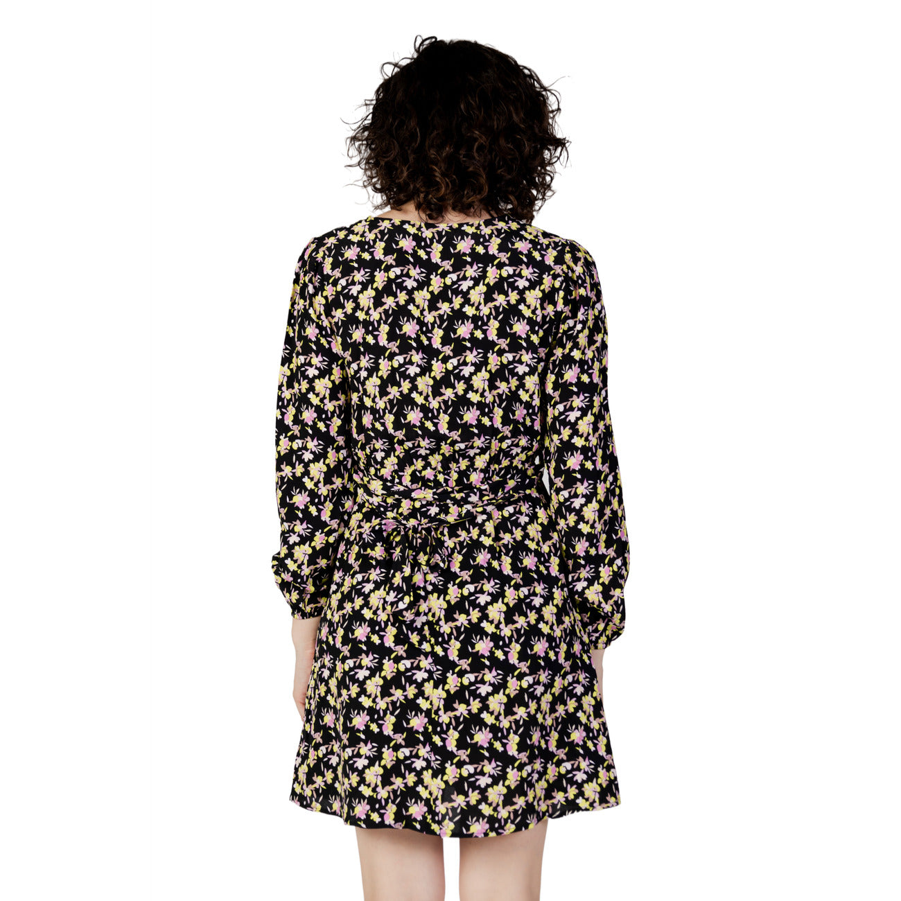 - Grande magazzino online abbigliamento e accessori  vedor 15791207317853vedor