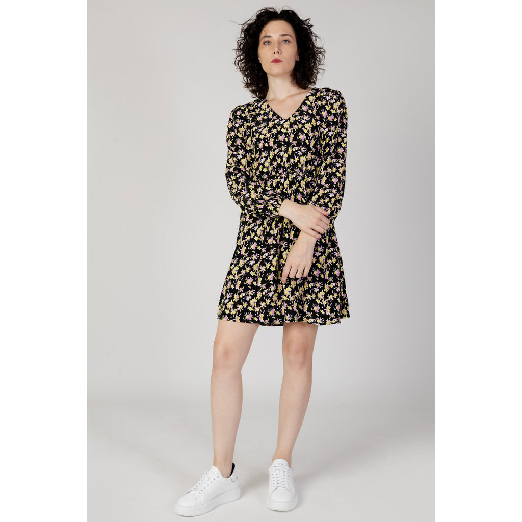 - Grande magazzino online abbigliamento e accessori  vedor 15791207317853vedor